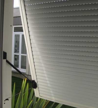 Artisan- Pose de volets roulantss